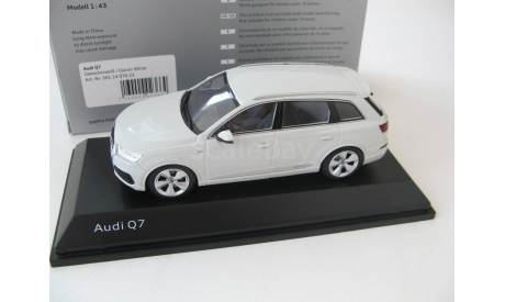 Audi Q7 glacier white2015 г., масштабная модель, 1:43, 1/43, Spark