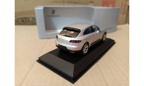 Porsche Macan 2014 silver, масштабная модель, Minichamps, scale43