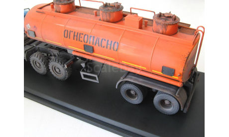 УрАЛ-44202-0311-31 с п/п НЕФАЗ-96742 синий/оранжевый со следами эксплуатации, масштабная модель, scale43, Start Scale Models (SSM)