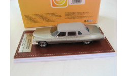 Cadillac Fleetwood Seventy-Five 1976 silver/grey