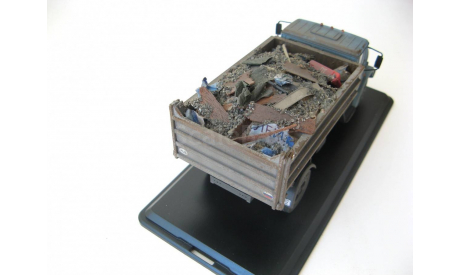 ЗИЛ-4331 самосвал с мусором со следами эксплуатации, масштабная модель, 1:43, 1/43, Автоистория (АИСТ)
