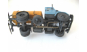 ЗИЛ-4333 Вакуумная машина КО-520 голубой/оранжевый со следами эксплуатации, масштабная модель, 1:43, 1/43, AVD Models