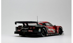 Сборная модель Tamiya 1/24 Xanavi Nismo GT-R (R35)