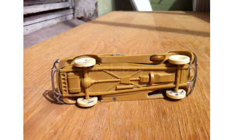 ЗИС 101 Скорая помощь, сборная модель автомобиля, Москва-Models, scale43