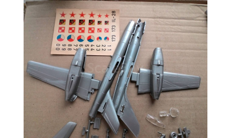 Ильюшин Ил-28, фронтовой бомбардировщик, сборные модели авиации, VEB Plasticart, scale100