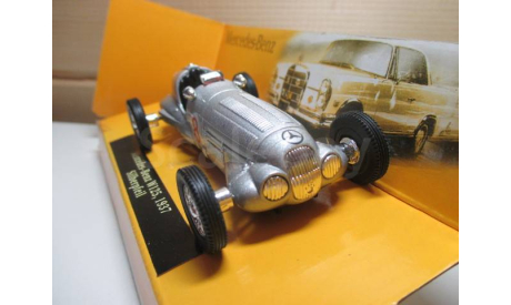 MERCEDES BENZ  W125  1937  Silberpfeil  NEW RAY, масштабная модель, scale0