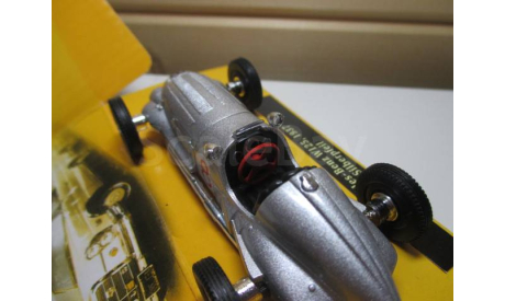 MERCEDES BENZ  W125  1937  Silberpfeil  NEW RAY, масштабная модель, scale0