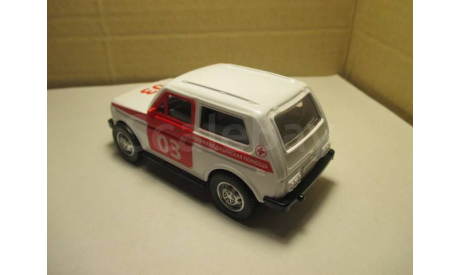 ВАЗ 21213 СКОРАЯ МЕДИЦИНСКАЯ ПОМОЩЬ, масштабная модель, scale0