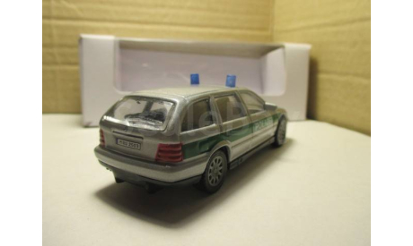 BMW 325I  TOURING  CARARAMA, масштабная модель, scale0