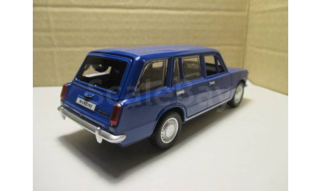 ВАЗ 2102  licensed  by AVTOVAZ, масштабная модель, scale0