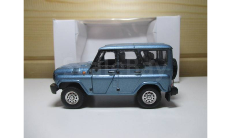 УАЗ ХАНТЕР UAZ HUNTER BAUER  голубой металлик, масштабная модель, scale0