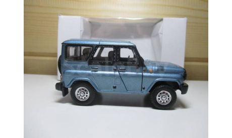 УАЗ ХАНТЕР UAZ HUNTER BAUER  голубой металлик, масштабная модель, scale0