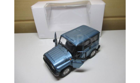 УАЗ ХАНТЕР UAZ HUNTER BAUER  голубой металлик, масштабная модель, scale0
