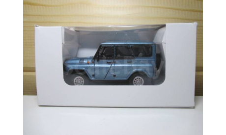 УАЗ ХАНТЕР UAZ HUNTER BAUER  голубой металлик, масштабная модель, scale0