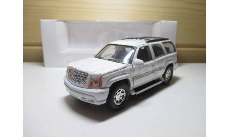 CADILLAC ESCALADE 2002  WELLY, масштабная модель, scale0