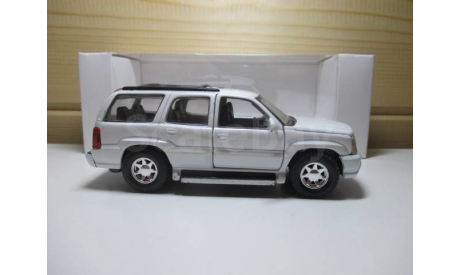 CADILLAC ESCALADE 2002  WELLY, масштабная модель, scale0
