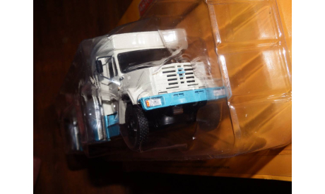 Наши Автобусы  автобус ГолАЗ 4242, масштабная модель, scale43