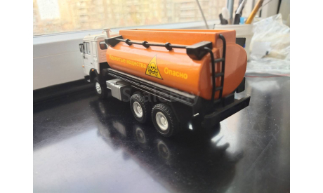КамАЗ 54115 ’Ядовитые вещества’, масштабная модель, autobahn, scale43