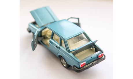 Volvo 244 DL, масштабная модель, Inter Cars, scale43