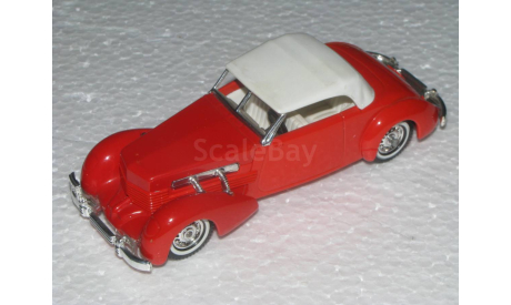 Cord Model 812 SUPERCHARGED Convertible Phaeton Sedan (1937), масштабная модель, Matchbox, scale43