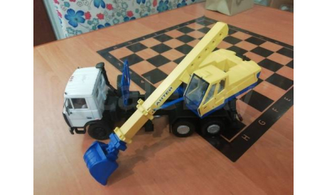 МАЗ Экскаватор-планировщик, масштабная модель, scale43
