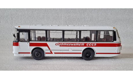Автобус ЛАЗ-695Р ’Спорткомитет СССР’ (СовА), масштабная модель, scale43, Советский Автобус