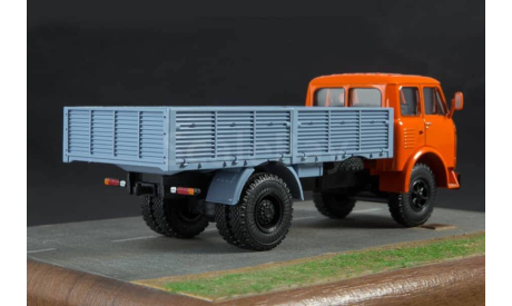 Легендарные грузовики СССР №20, МАЗ-5335, масштабная модель, MODIMIO, scale43