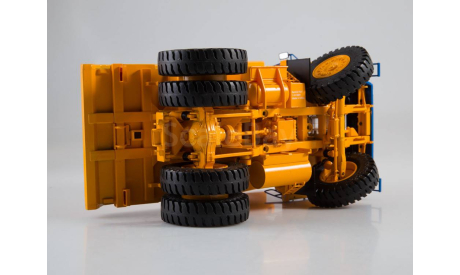 БЕЛАЗ-7547 карьерный самосвал, масштабная модель, Start Scale Models (SSM), scale43