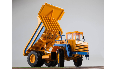 БЕЛАЗ-7547 карьерный самосвал, масштабная модель, Start Scale Models (SSM), scale43
