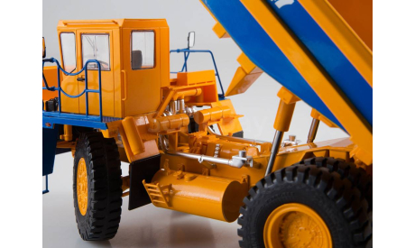 БЕЛАЗ-7547 карьерный самосвал, масштабная модель, Start Scale Models (SSM), scale43