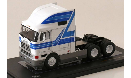 INTERNATIONAL Eagle Cabover Tractor Truck 3-assi (1995), White Blue, масштабная модель, IXO, scale43