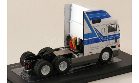 INTERNATIONAL Eagle Cabover Tractor Truck 3-assi (1995), White Blue, масштабная модель, IXO, scale43