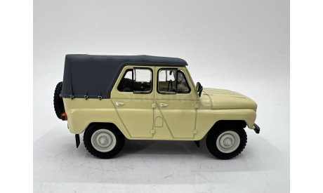 УАЗ-469   (IST models Восточно-европейская серия), масштабная модель, scale43