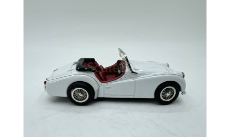 Triumph TR (Vitesse), масштабная модель, 1:43, 1/43