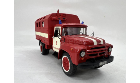 SL122А автомобиль технической службы на шасси ЗИЛ-130 пожарный вариант (СарЛаб), масштабная модель, scale43