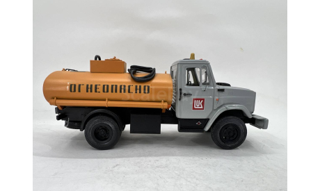 SL118 Топливозаправщик АТЗ-7 на шасси ЗИЛ-433362 (СарЛаб), масштабная модель, scale43