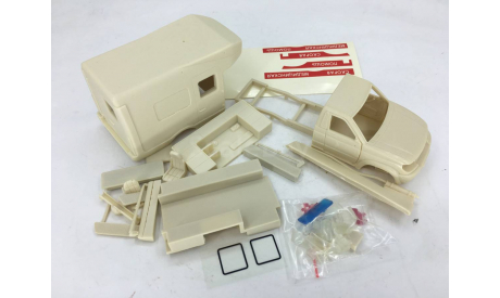 УАЗ реанимобиль, сборная модель автомобиля, scale43