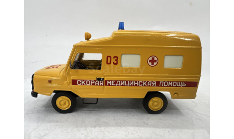 02   ЛУАЗ-1302-08 скорая медицинская помощь (ALF), масштабная модель, scale43