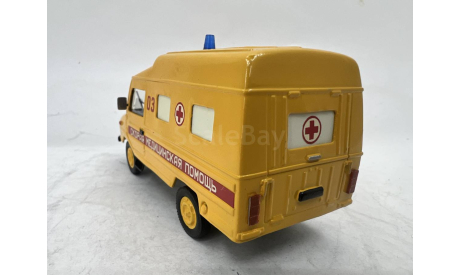 02   ЛУАЗ-1302-08 скорая медицинская помощь (ALF), масштабная модель, scale43