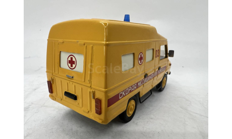 02   ЛУАЗ-1302-08 скорая медицинская помощь (ALF), масштабная модель, scale43