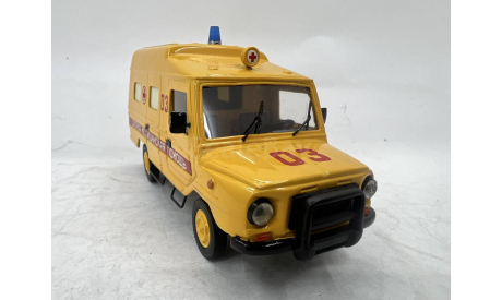 02   ЛУАЗ-1302-08 скорая медицинская помощь (ALF), масштабная модель, scale43