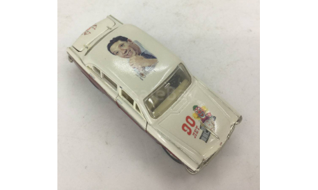 23-07   Москвич-403 к 90-летию цирка Ю. Никулина, масштабная модель, scale43
