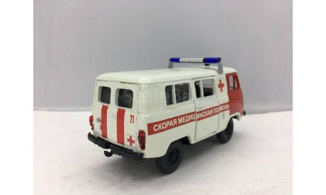 26-06   УАЗ-3962 медицинский  (’COSSAСK’), масштабная модель, Конверсии мастеров-одиночек, scale43