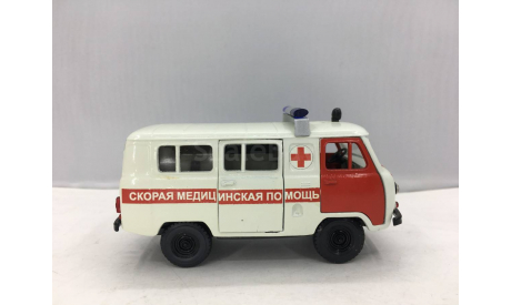 26-06   УАЗ-3962 медицинский  (’COSSAСK’), масштабная модель, Конверсии мастеров-одиночек, scale43