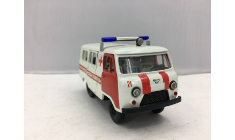 26-06   УАЗ-3962 медицинский  (’COSSAСK’), масштабная модель, Конверсии мастеров-одиночек, scale43