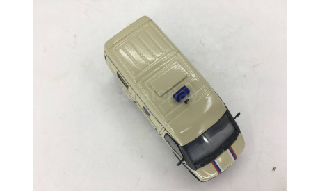 26-15   Инкассаторский автомобиль ЛАУРА 19541-03  (’COSSACK’), масштабная модель, scale0, ГАЗ