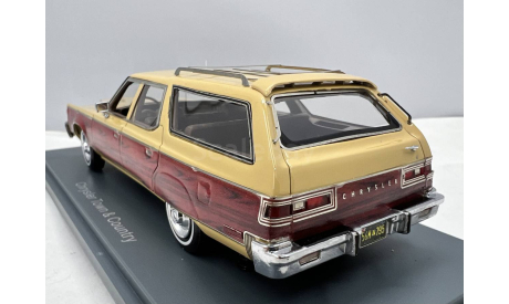 CHRYSLER  Town & Country, масштабная модель, Neo Scale Models, scale43