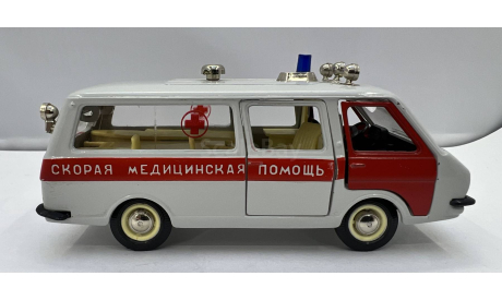 А27 РАФ-М-22031 медицинская, масштабная модель, Агат/Моссар/Тантал, scale43