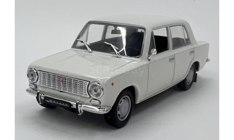 ВАЗ-2101 «Жигули»  ( серия «Автолегенды СССР») без блистера, масштабная модель, Автолегенды СССР журнал от DeAgostini, scale43