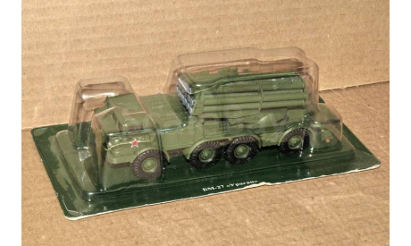 РС30 9К57 =Ураган=	(Россия 2003) _ РС30 _ БММ-02 _ 1:72, журнальная серия Боевые машины мира 1:72 (Eaglemoss collections), scale72